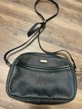 Vintage Liz Claiborne Black Leather Paisley Pattern Crossbody Bag